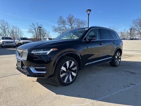 Certified 2024 Volvo XC90 T8 Plus w/ Protection Package Premier image 4