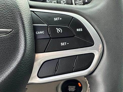 Used 2023 Chrysler Voyager LX FWD image 28
