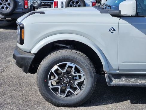 New 2026 Ford Bronco Outer Banks image 9