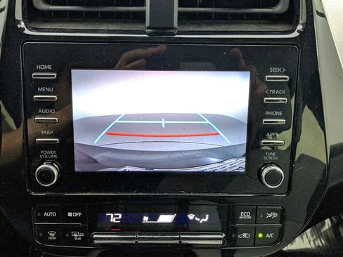 Used 2020 Toyota Prius XLE image 16