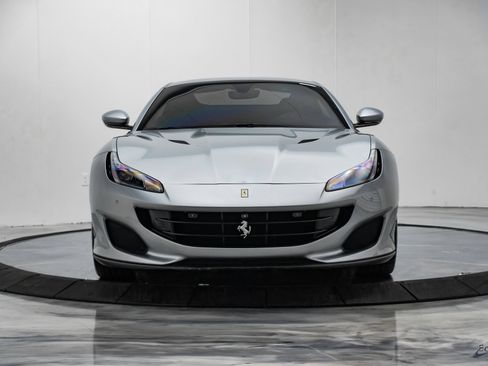 Used 2019 Ferrari Portofino image 39
