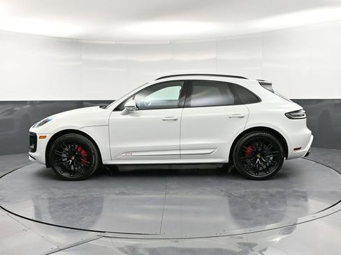 Certified 2025 Porsche Macan GTS AWD/4WD image 2