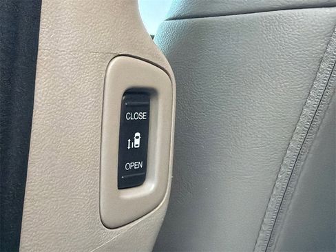 Used 2015 Honda Odyssey EX-L image 17