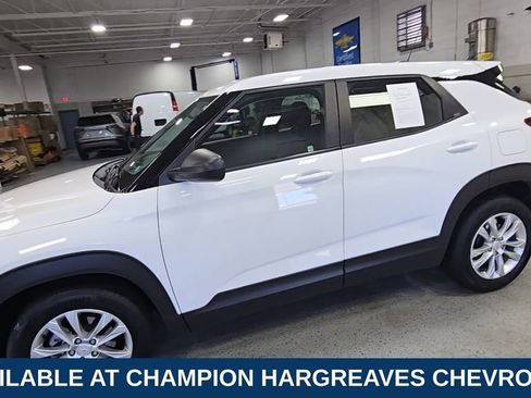 Used 2023 Chevrolet TrailBlazer LS FWD image 5