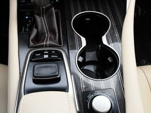 Used 2023 Lexus RX 350 image 18