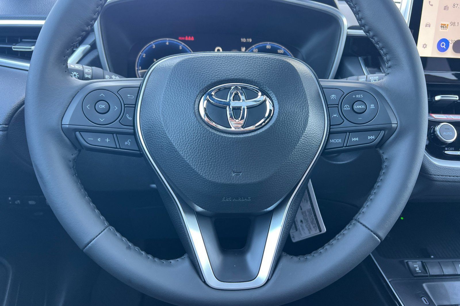 Used 2026 Toyota Corolla Cross XLE w/ Convenience Package FWD image 23