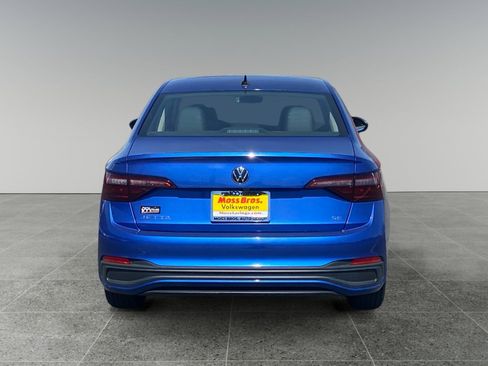 Used 2024 Volkswagen Jetta SE FWD image 4