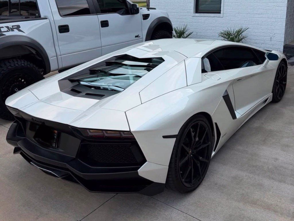 Used 2013 Lamborghini Aventador LP 700-4 AWD/4WD image 3