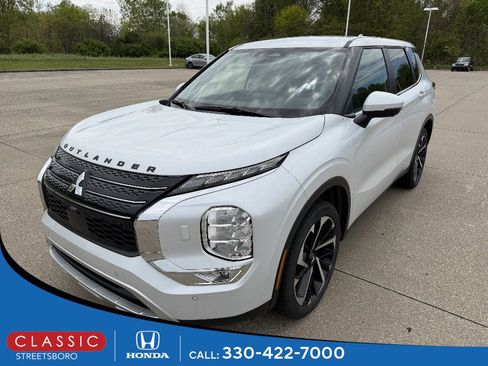 Used 2024 Mitsubishi Outlander SE AWD/4WD image 1