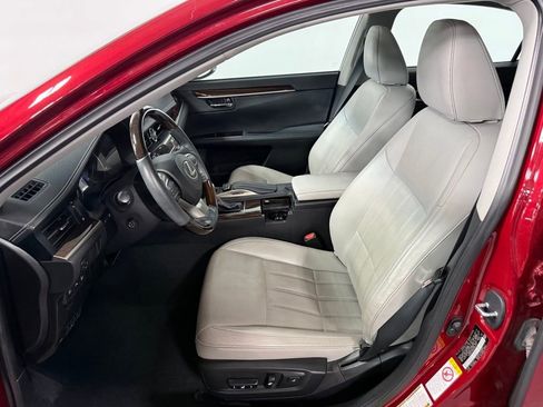 Used 2017 Lexus ES 350 w/ Luxury Package FWD image 9