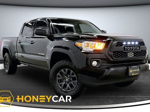Used 2023 Toyota Tacoma SR5 AWD/4WD image 1