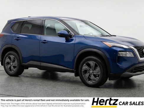 Used 2025 Nissan Rogue SV image 1