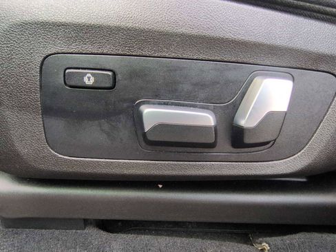 Used 2019 BMW X3 sDrive30i w/ Driving Assistance Package image 18