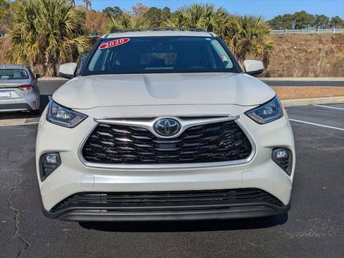 Certified 2020 Toyota Highlander L image 9