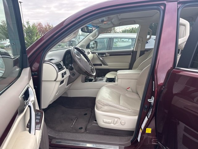 Used 2019 Lexus GX 460 Premium w/ Premium Package AWD/4WD image 6