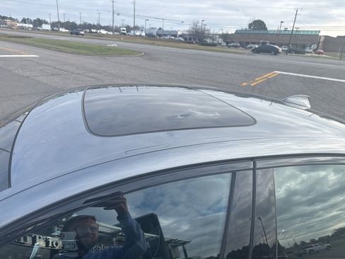 Used 2023 BMW M550i xDrive w/ Executive Package image 17