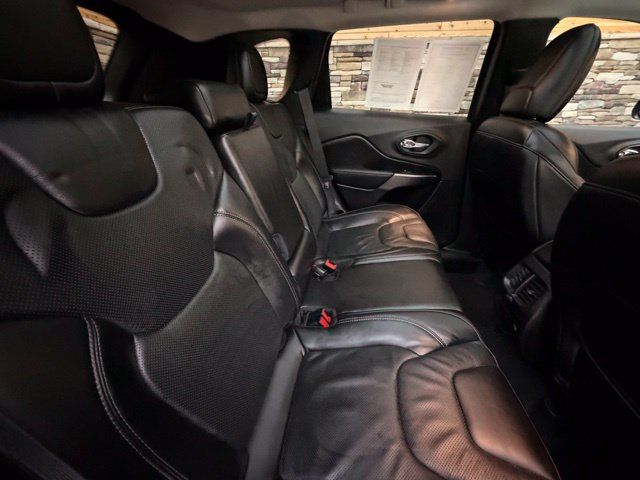 Used 2020 Jeep Cherokee Limited AWD/4WD image 35