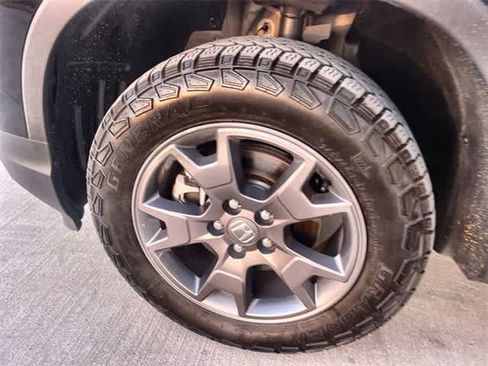 Used 2024 Honda Passport TrailSport image 9