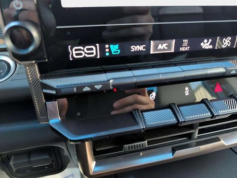 New 2025 GMC Hummer EV 3X w/ LPO, Cargo Utility Package image 13