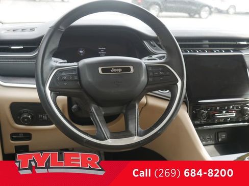 Certified 2022 Jeep Grand Cherokee Limited w/ Luxury Tech Group II AWD/4WD image 42