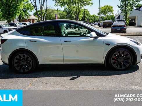 Used 2022 Tesla Model Y Performance AWD/4WD image 9