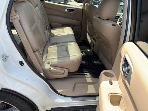 Used 2015 Nissan Pathfinder Platinum FWD image 23