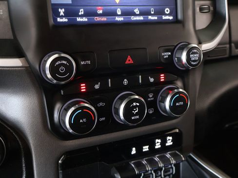 Used 2021 RAM 1500 Big Horn AWD/4WD image 6