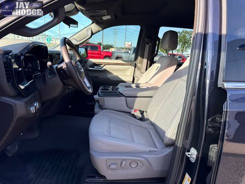 Used 2025 GMC Sierra 1500 SLE AWD/4WD image 10