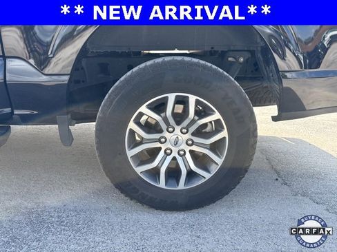 Used 2022 Ford F150 Lariat w/ Max Trailer Tow Package image 18