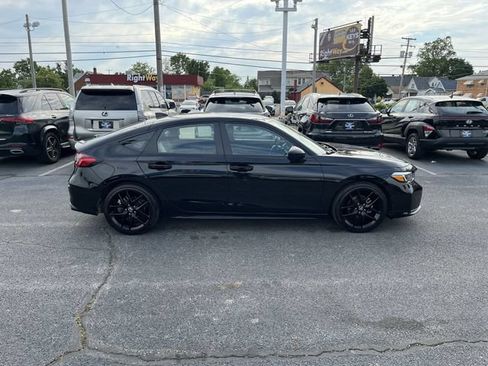 Used 2025 Honda Civic Sport image 11