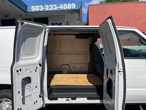 Used 2007 Ford E-150 and Econoline 150 RWD image 5