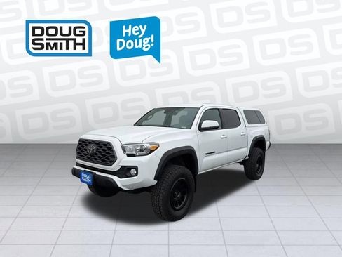 Used 2022 Toyota Tacoma TRD Off-Road AWD/4WD image 1