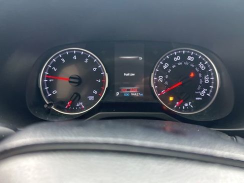 Used 2019 Toyota RAV4 LE image 33