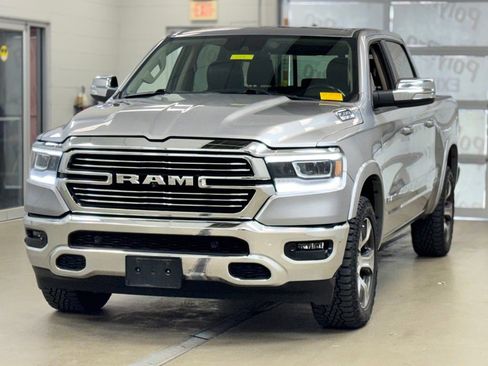 Used 2019 RAM 1500 Laramie AWD/4WD image 2