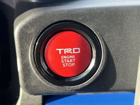 Used 2025 Toyota Tacoma TRD Off-Road image 16