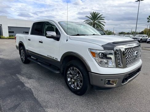 Used 2019 Nissan Titan Platinum Reserve w/ Platinum Utility Package image 4