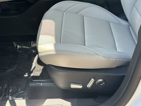 New 2026 Lincoln Nautilus Premier AWD/4WD image 10