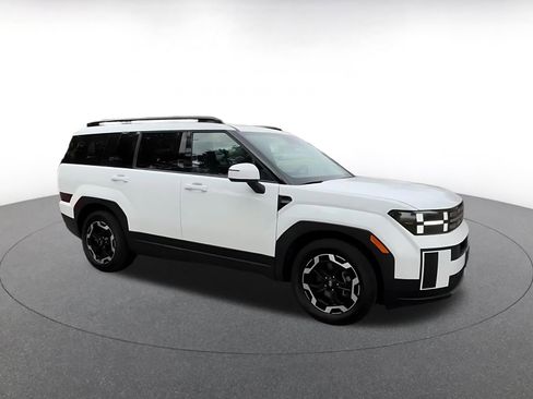 Used 2025 Hyundai Santa Fe SEL image 2