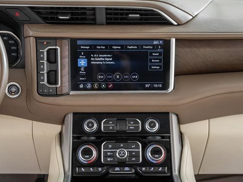 Used 2021 GMC Yukon XL Denali w/ Denali Premium Package image 26