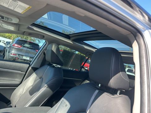 Used 2022 Toyota Camry XSE image 10