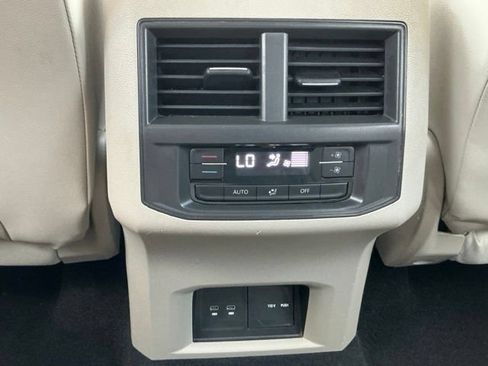 Used 2022 Volkswagen Atlas SE AWD/4WD image 17