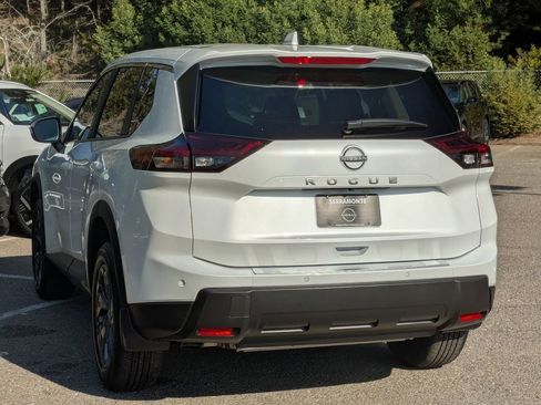 New 2026 Nissan Rogue SV image 7