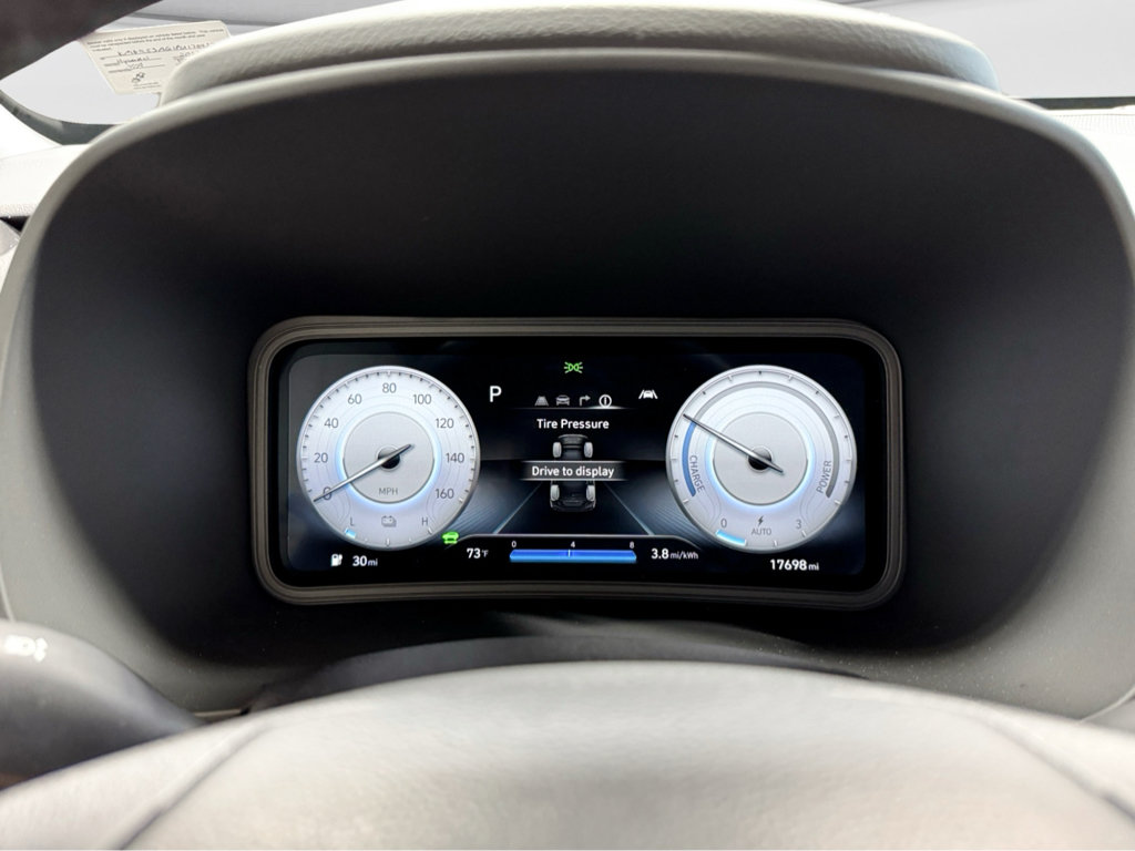 Used 2023 Hyundai Kona Limited w/ Cargo Package FWD image 9