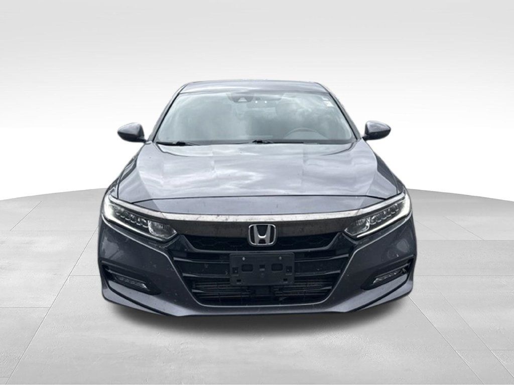 Used 2018 Honda Accord Sport image 2