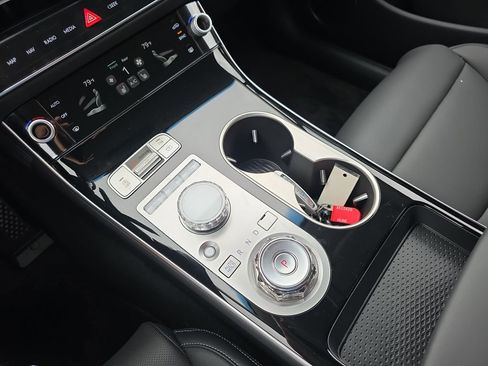 New 2026 Genesis GV70 2.5T AWD/4WD image 21