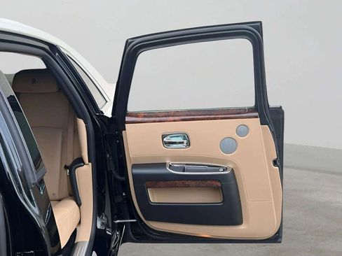 Used 2011 Rolls-Royce Ghost RWD image 20
