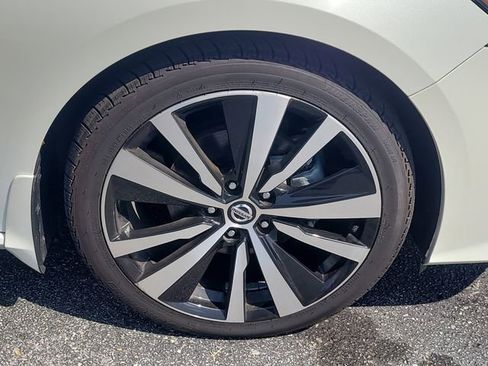 Used 2021 Nissan Altima 2.5 SR w/ SR Premium Package FWD image 10