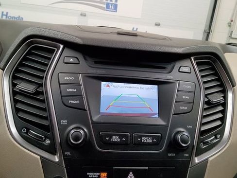 Used 2016 Hyundai Santa Fe SE AWD/4WD image 30