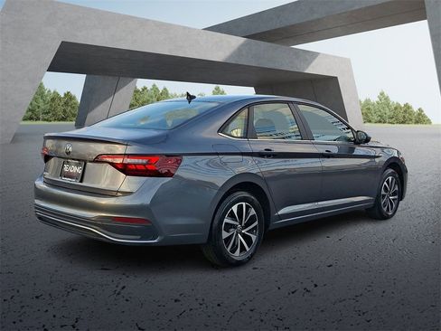 Used 2024 Volkswagen Jetta S image 4
