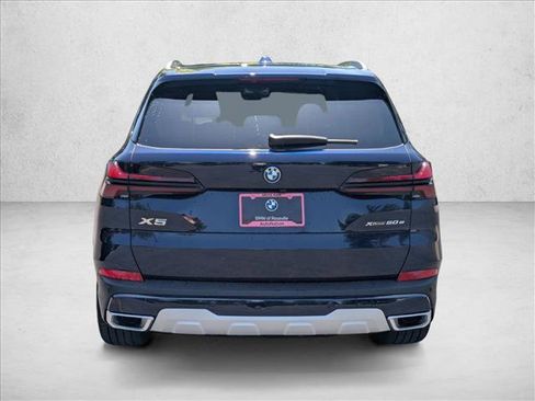 Used 2026 BMW X5 xDrive50e w/ Executive Package image 7